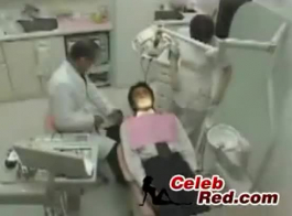 ممرضة يابانية الملاعين مريضه بعد العلاج.